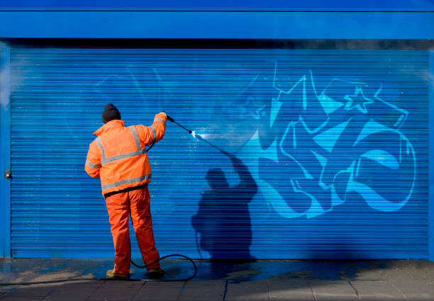 Best Garage Pressure Washing  in Fennimore, WI